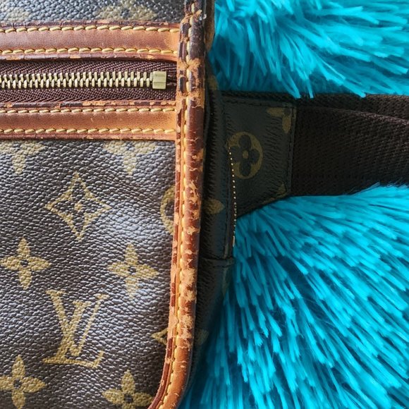 LOUIS VUITTON - AUTHENTIC UNISEX MONOGRAM BOSPHORE FANNY PACK - Picture 2 of 11